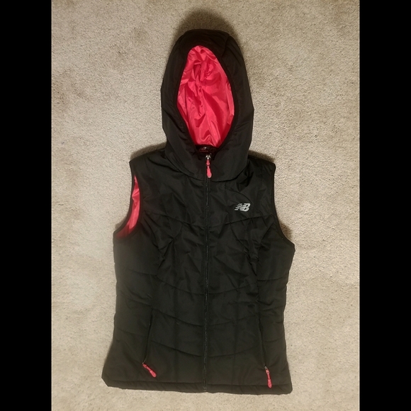 New Balance Puffer Quilt Tech Vest - Picture 2 of 10